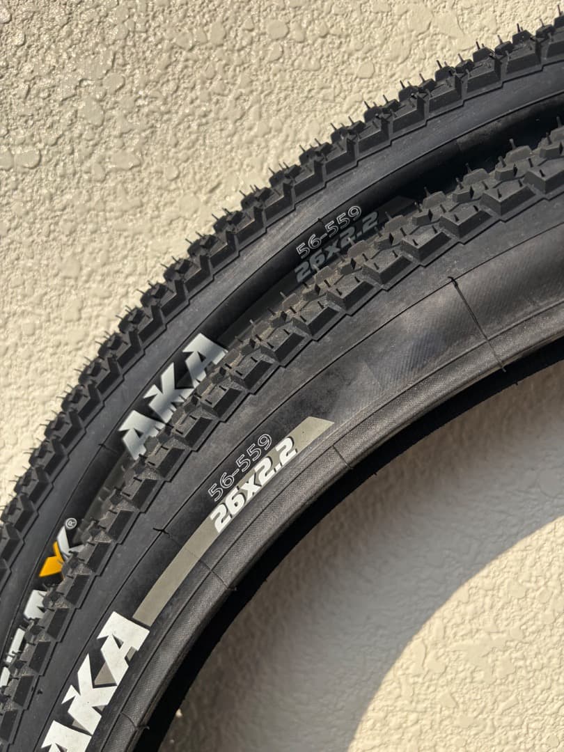 新品 Vittoria GEAX AKA 26×2.2 2本 26x2.0 2本