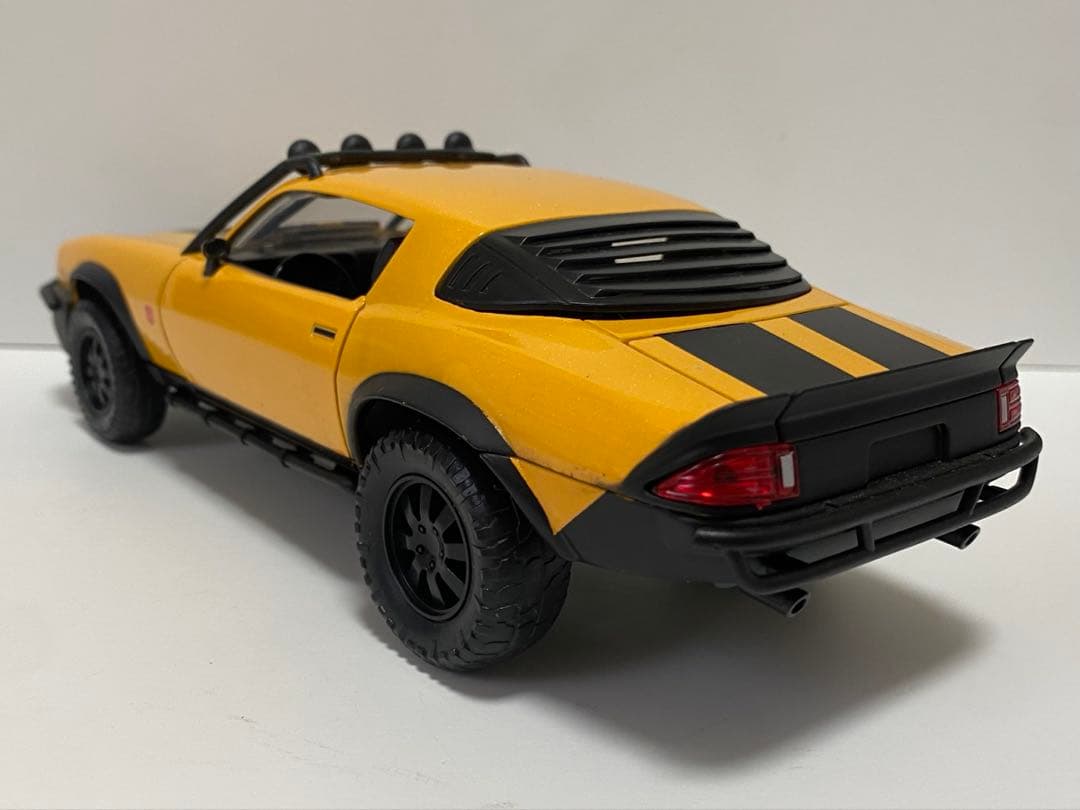 1/24スケール　シボレー　カマロ　1979 トランスフォーマー バンブルビー