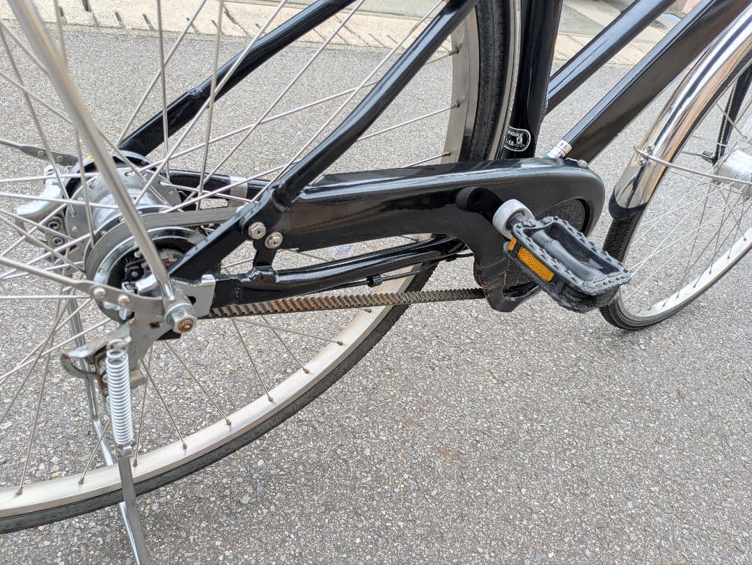 シティタイプ27インチ自転車ベルト式オートライト付ブラック美品、取説、カギ2本付