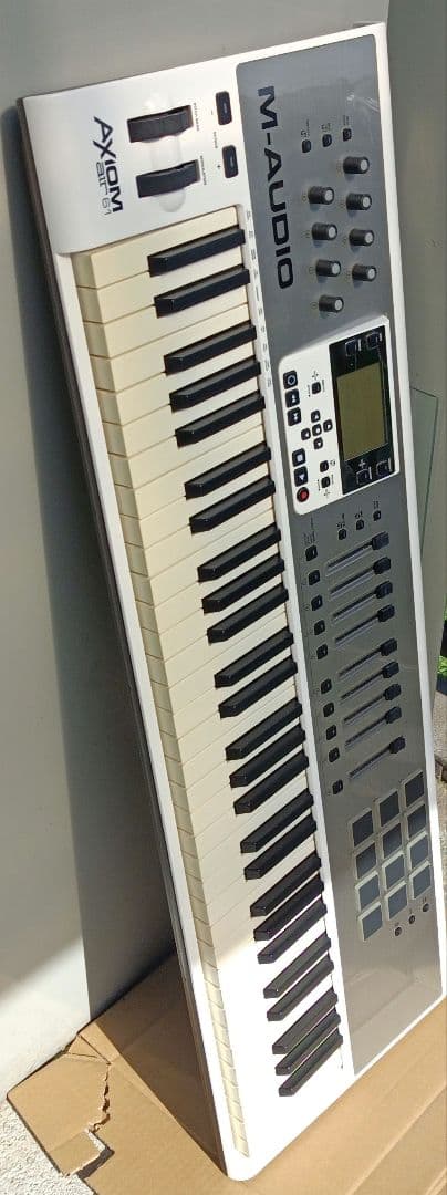 M-Audio Axiom air 61 MIDIコントローラー