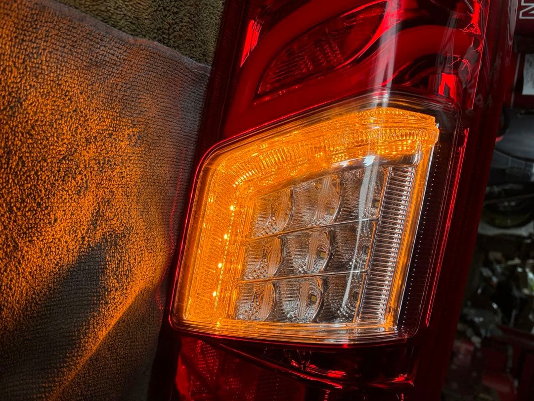 200 ハイエース　LED テール　ダズフェローズ　シーケンシャル