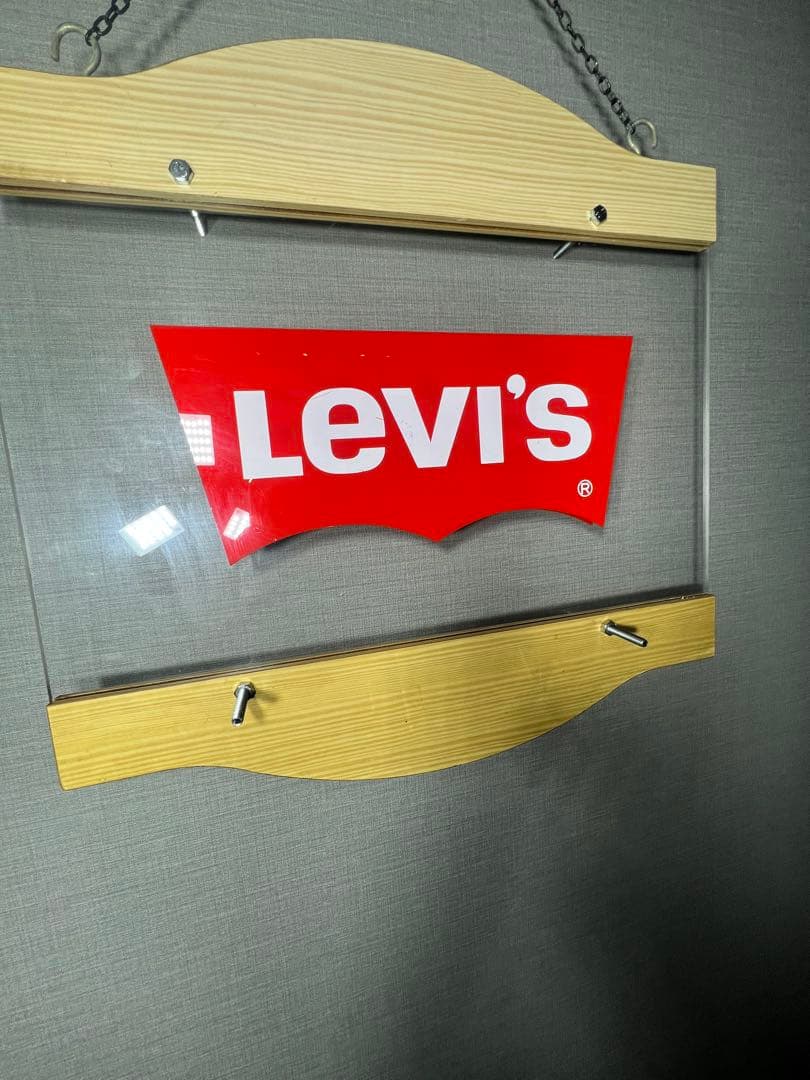 Levi's アクリルサインプレート