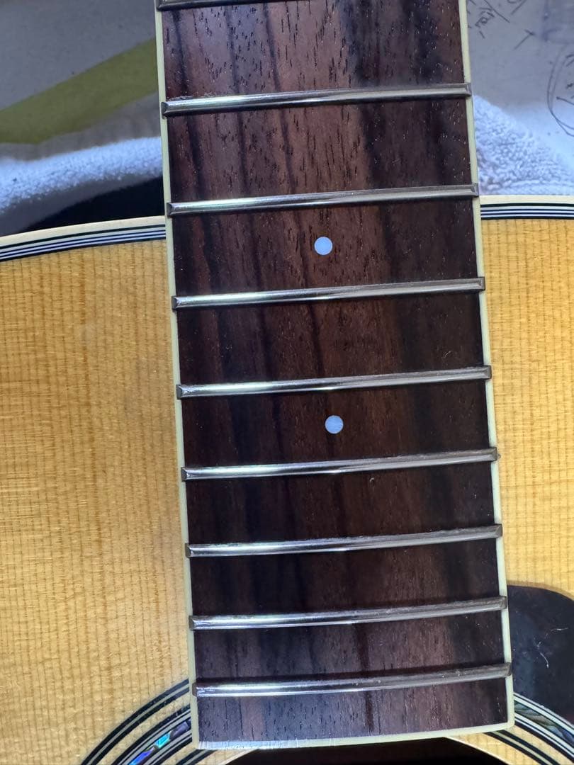 調整済み超低弦高の牛骨サドルヤマハll6ARE‼️エレアコ仕様‼️