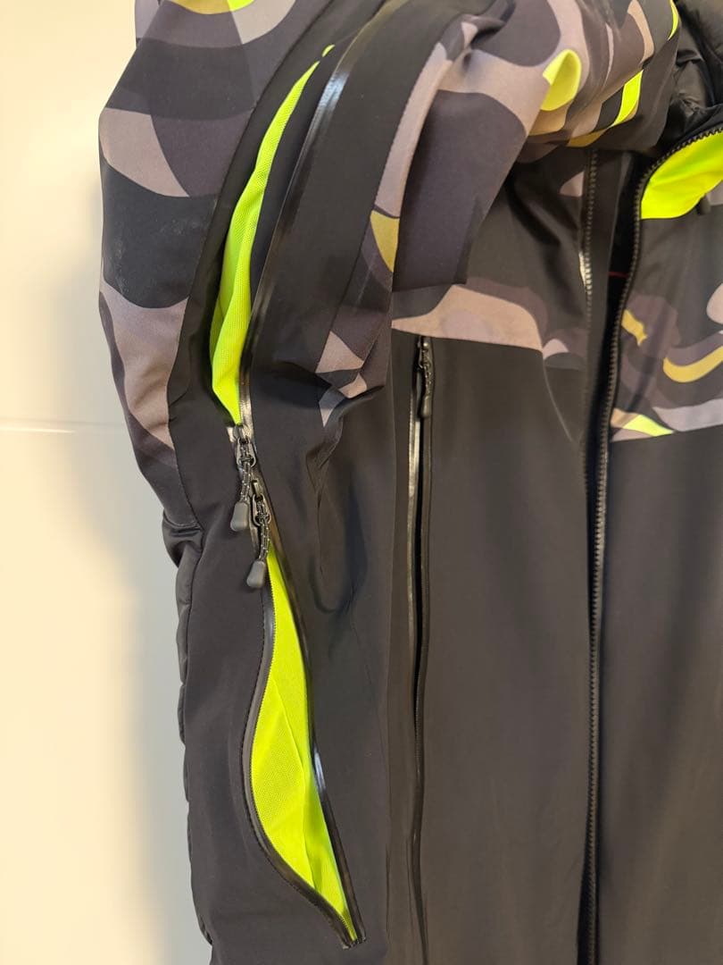 BOGNER FIRE+ICEのスキーウェアXL(上)