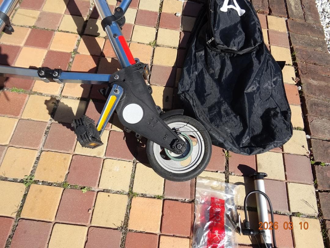 A-bike 折りたたみ自転車 8インチブラック レッド　s660
