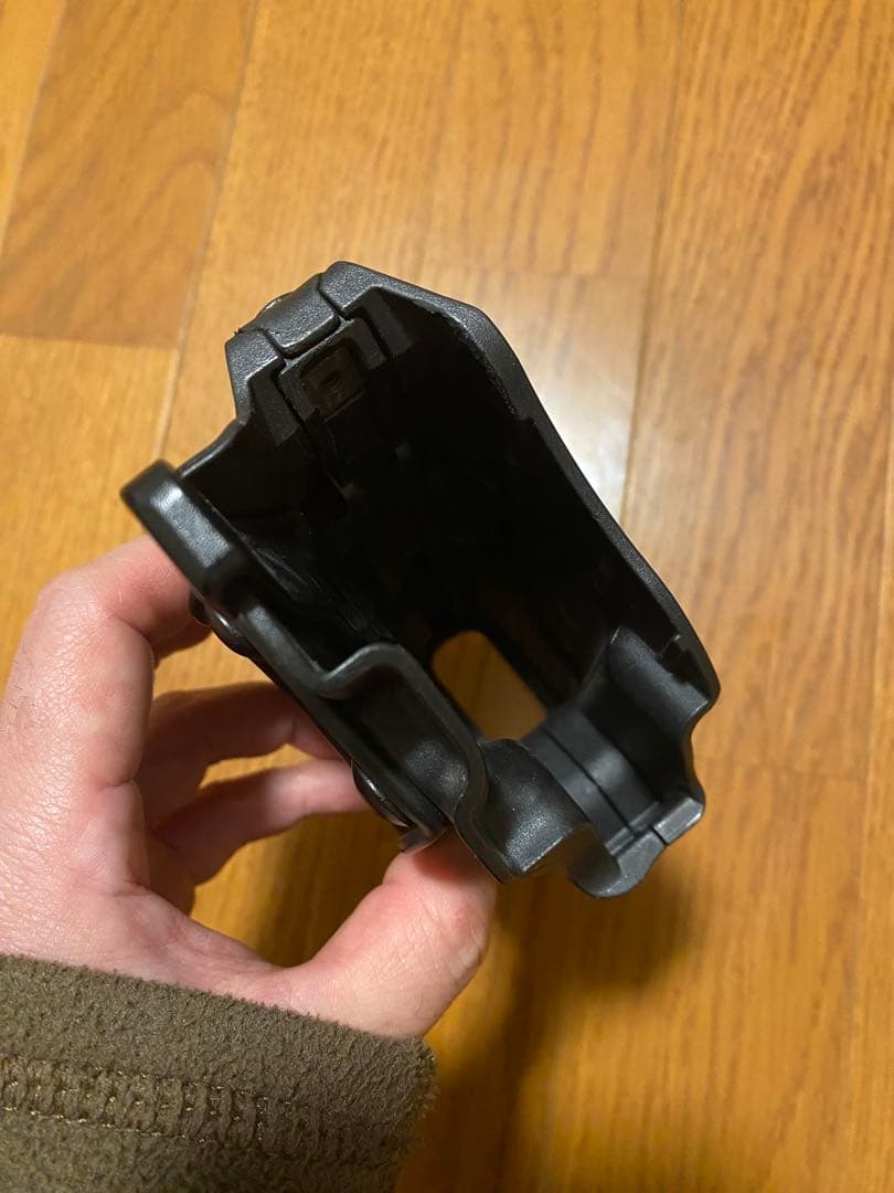 実物Safariland グロック19用パドルホルスター 右利き用