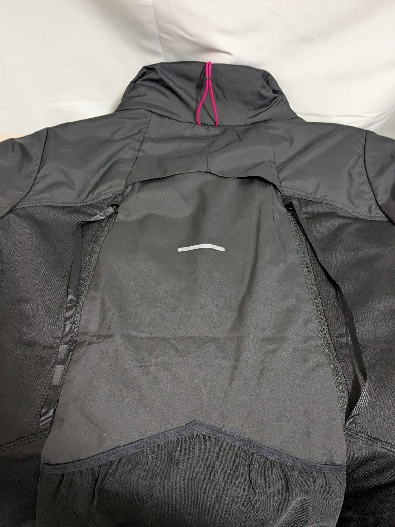 ​【美品】アシックス ウインターランジャケット M 黒 ランニングウェア