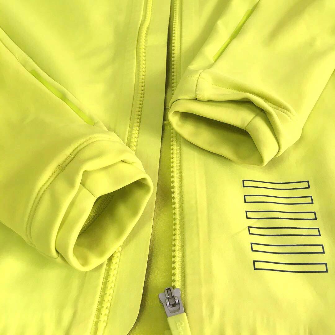 ラファ rapha　プロチームトレーニングウインタージャケット 　メンズSです