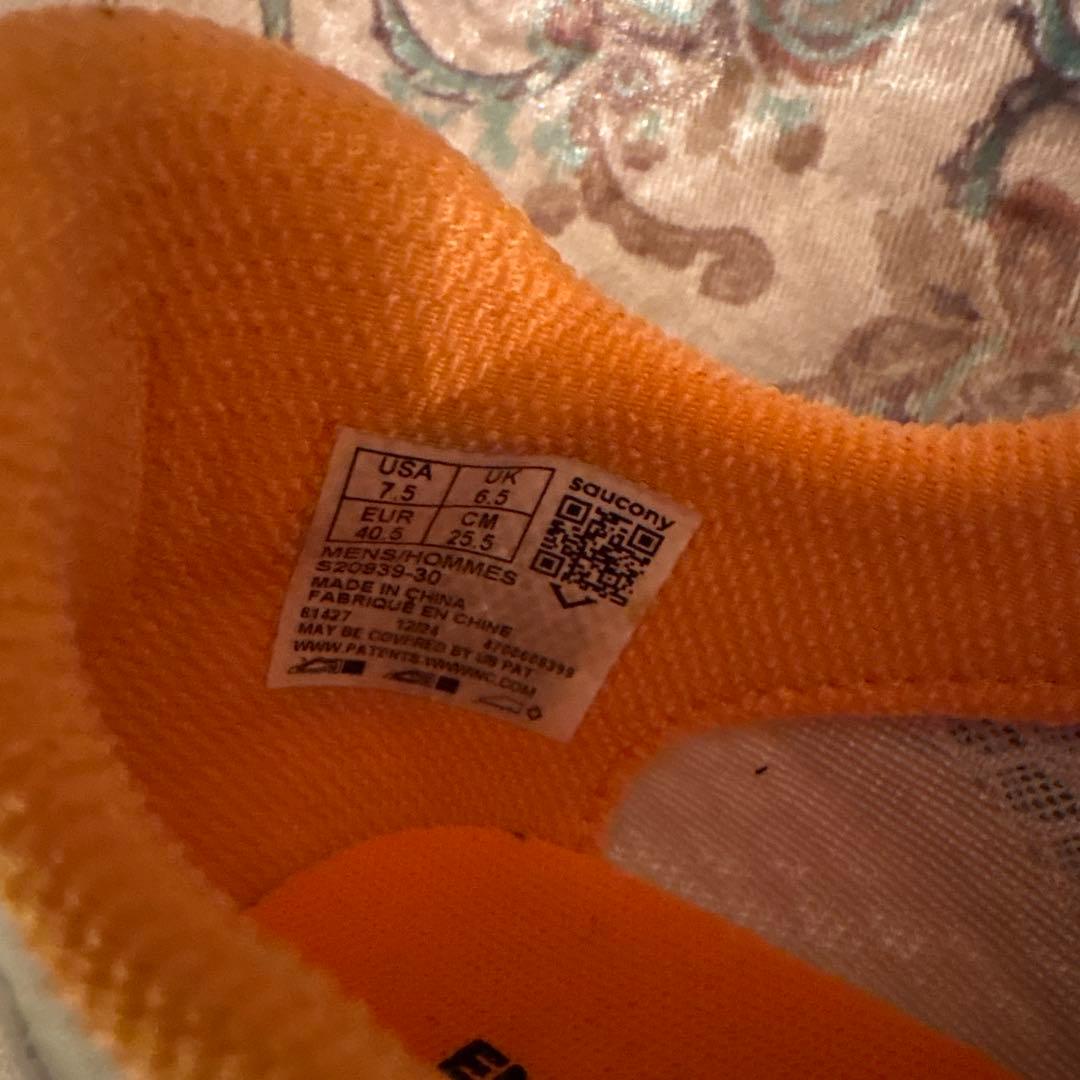 スパイク・シューズ SAUCONY ENDORPHIN PRO 4 25.5cm