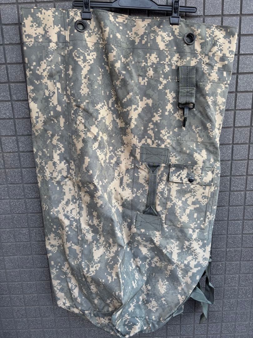 米軍　ACU UCP ダッフルバック　ほぼ新品