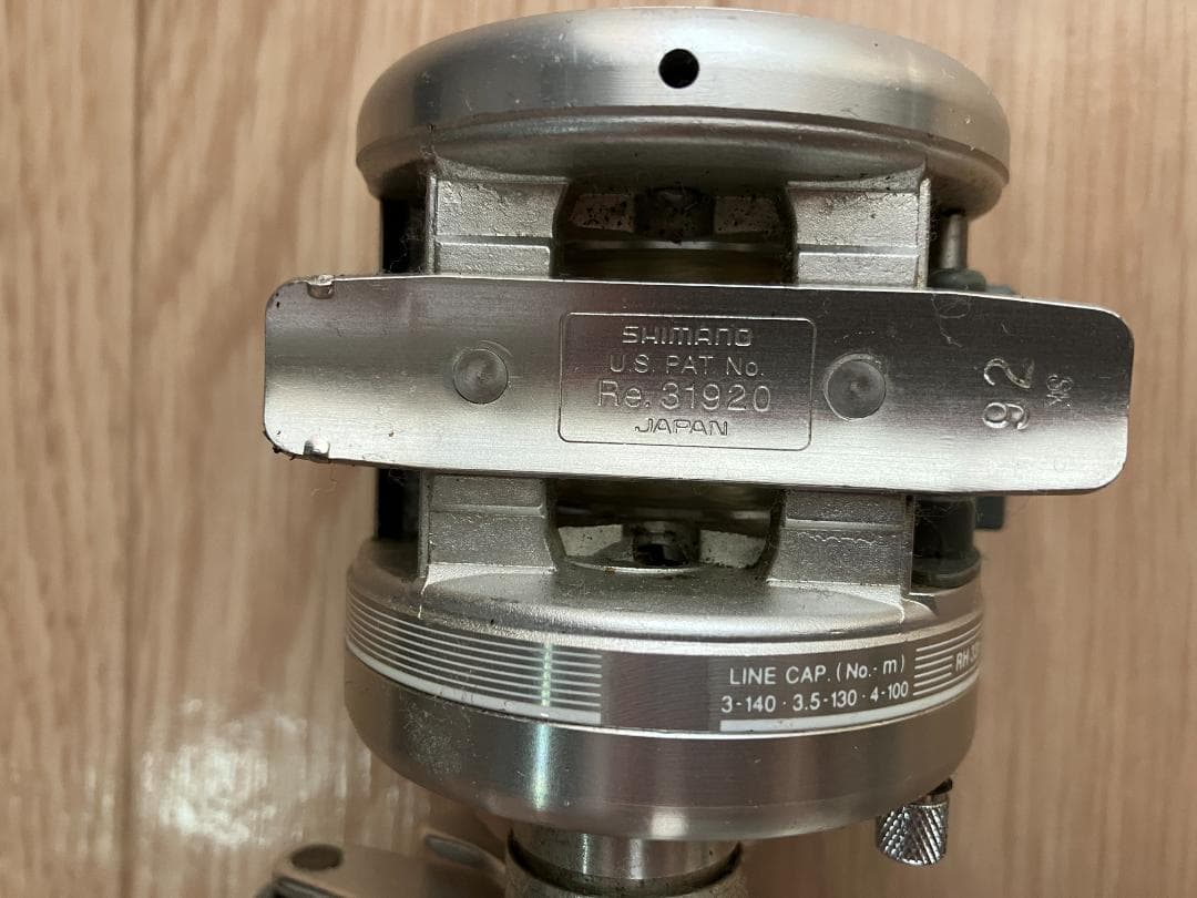 シマノカルカッタ100 右ハンドル