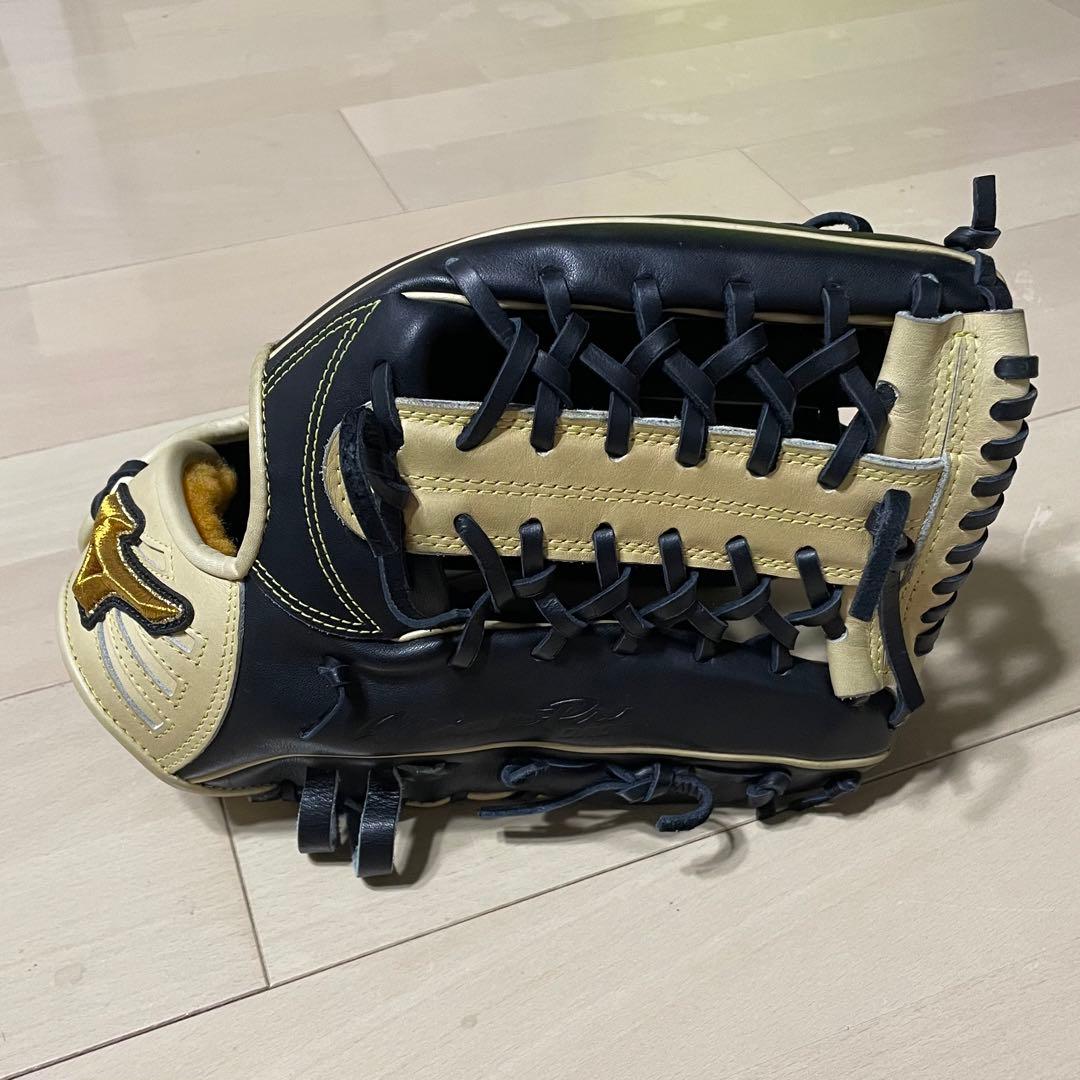 【最終価格】ミズノプロ　ミズノ　オーダーグラブ　軟式　外野手用　柳田悠岐