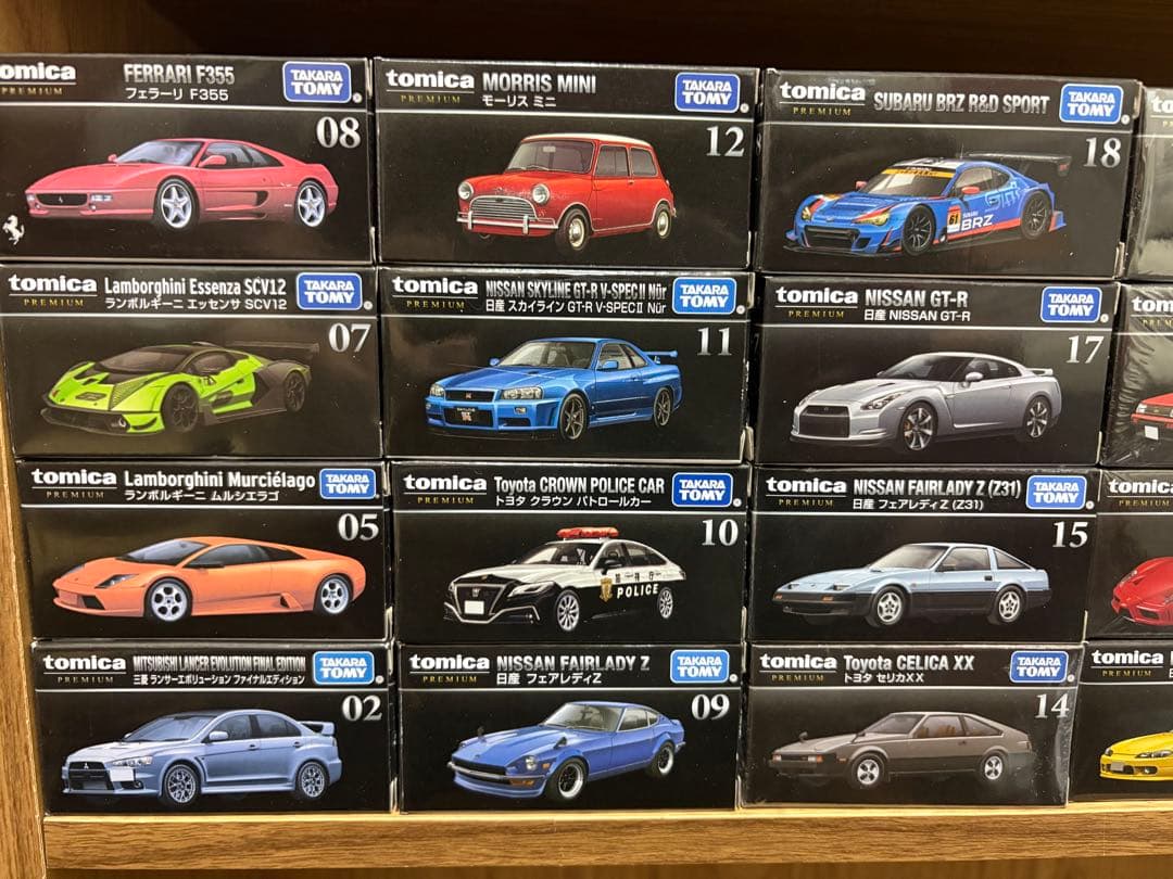 トミカ プレミアム　23台セット