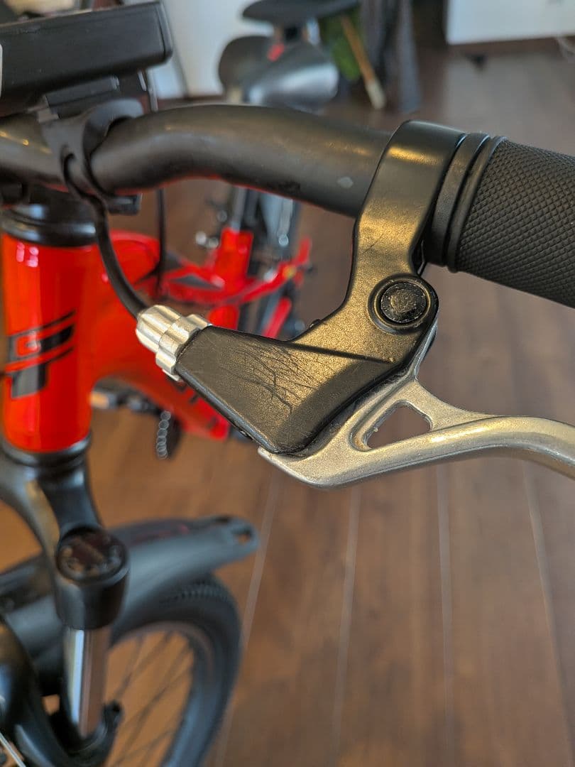 GT レッド マウンテンバイク24インチ