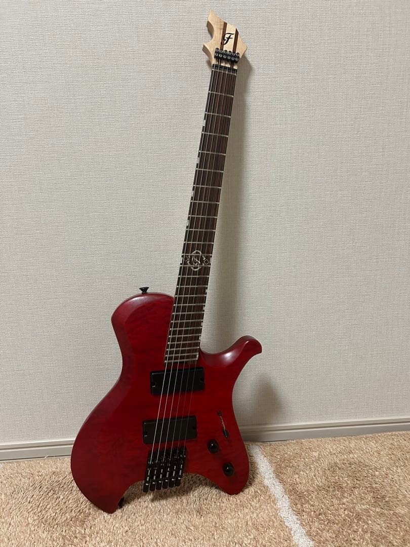 ヘッドレスギター GFC FHL-600FM レッド