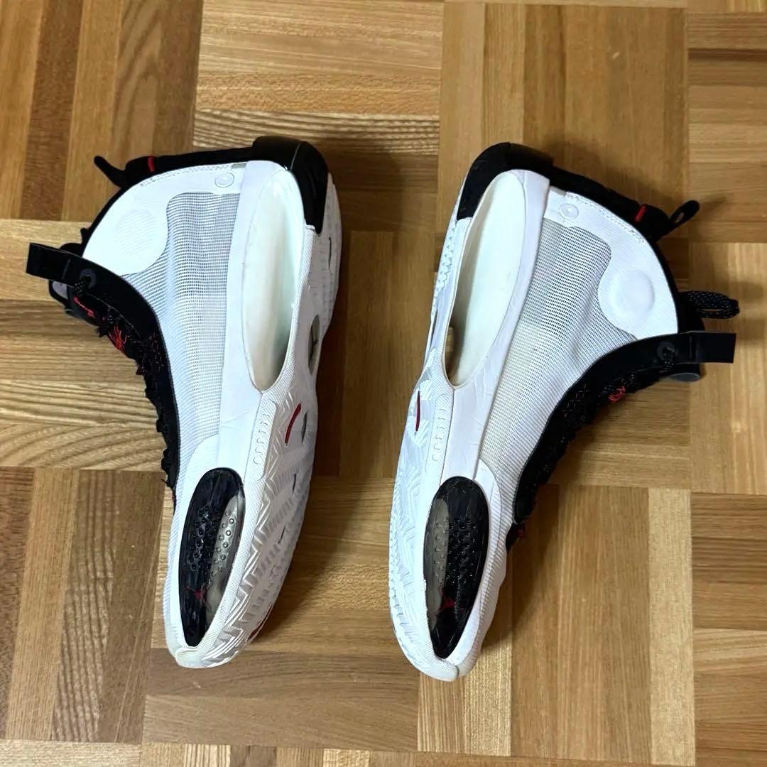 Air Jordan 34 ホワイト/ブラック/レッド　NIKE