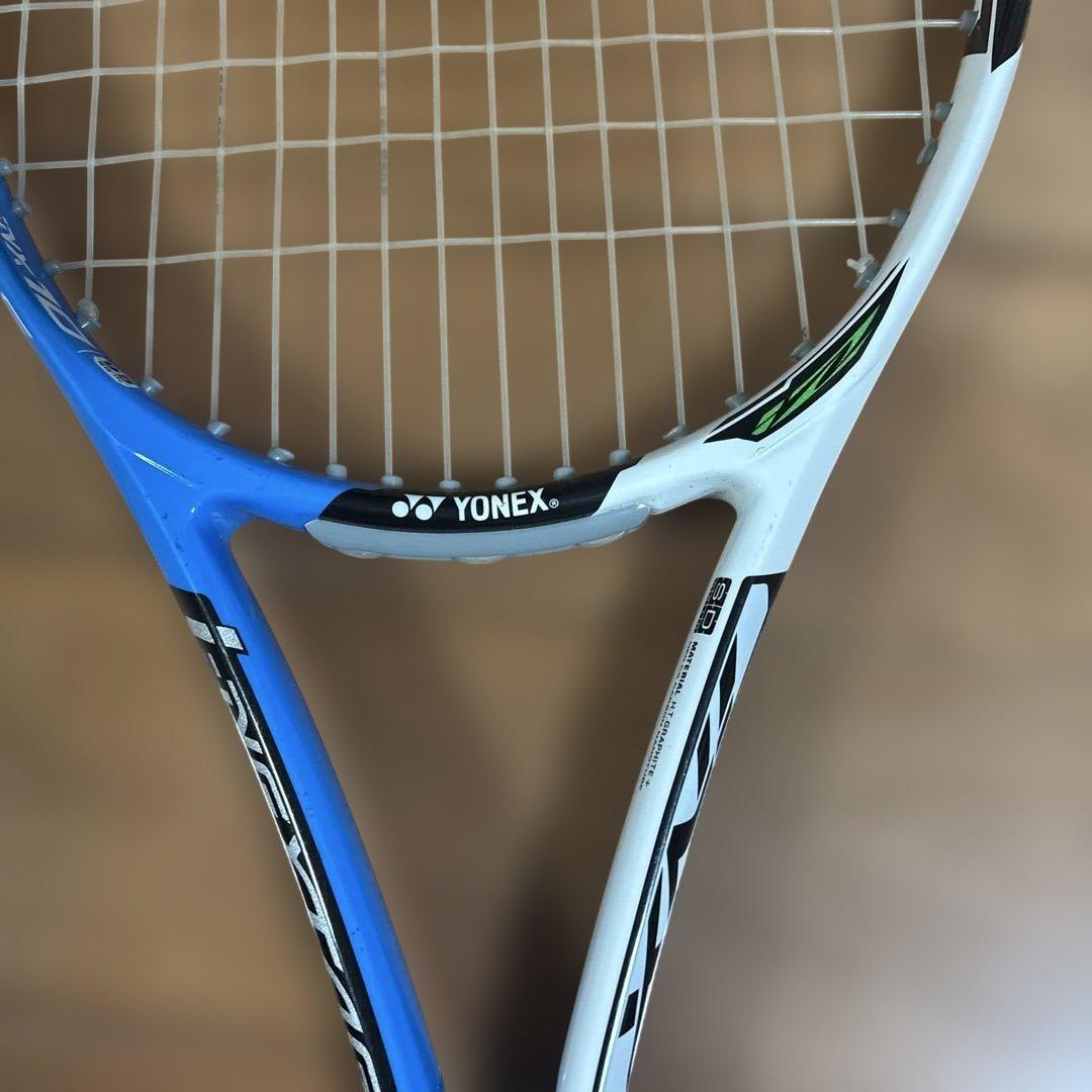 YONEX テニスラケット ホワイト/ブルー（硬式用）
