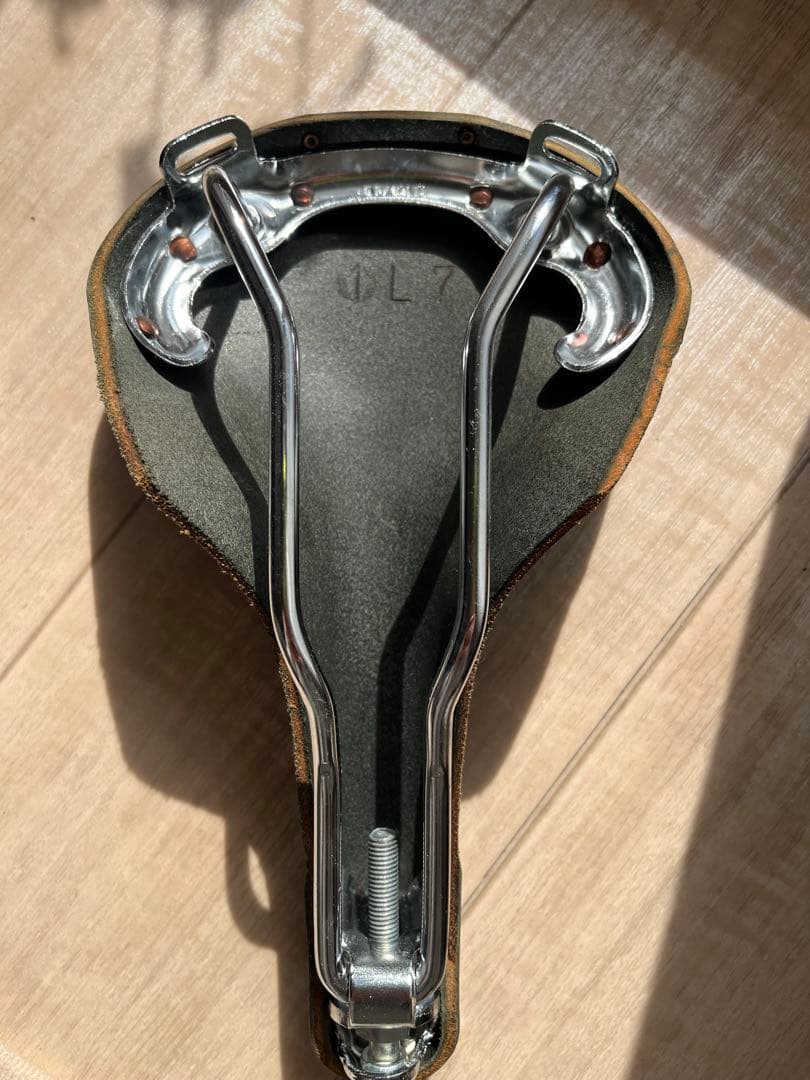 BROOKS 黒 サドル クラシックデザイン