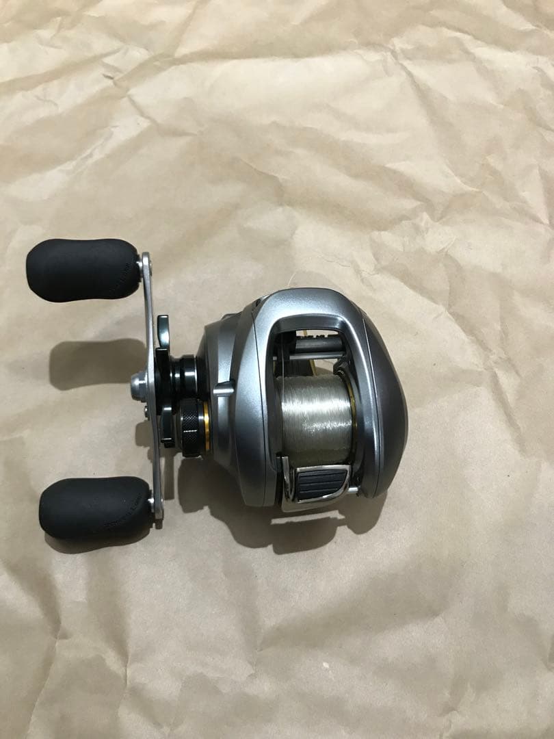 【極美品】シマノ ALDEBARAN Mg LEFT HANDLE ベイトリール