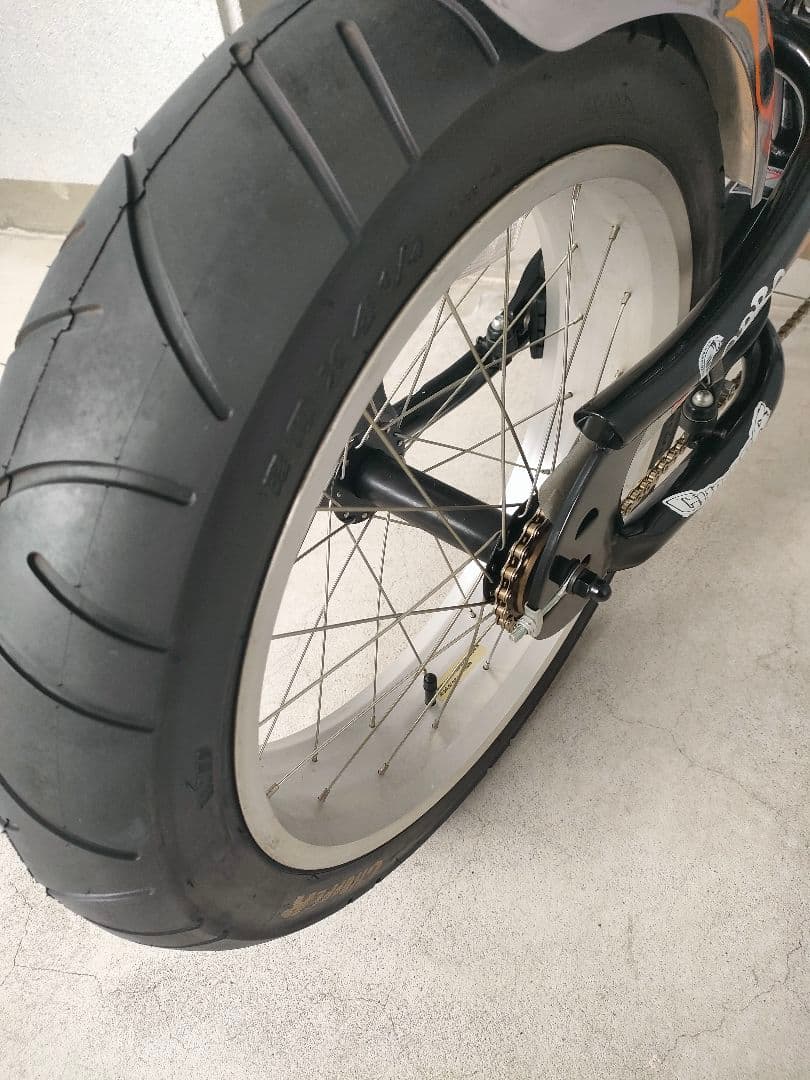 チョッパータイプの自転車