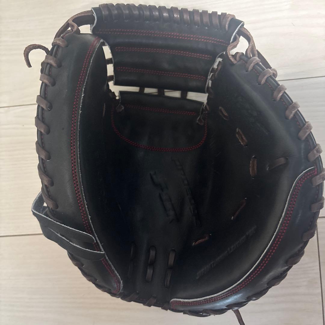 黒いレザー製野球グローブキャッチャーミット