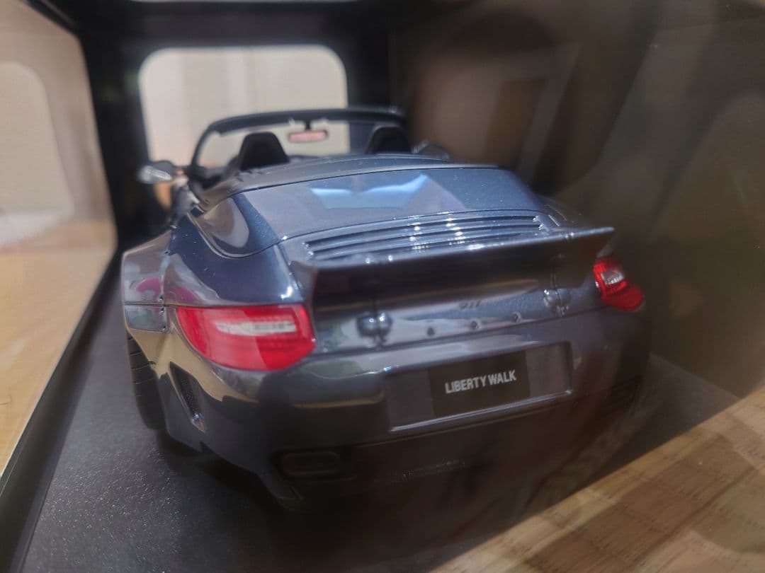 廃番　希少モデル　ポルシェ911 997 カブリオレ　LBWK RWB