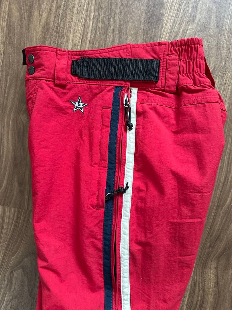 BURTON スノーボードパンツ（ウィメンズ)美品