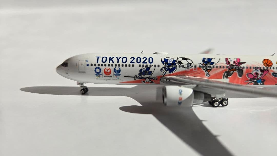 JAL 767-300ER 東京五輪　特別塗装1:400　Phoenix