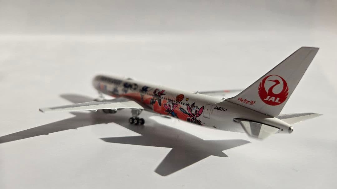 JAL 767-300ER 東京五輪　特別塗装1:400　Phoenix