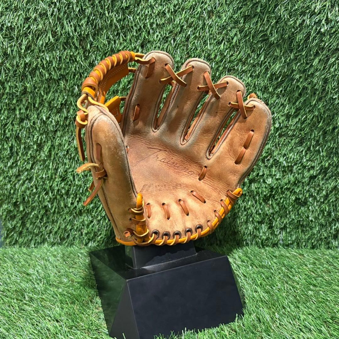 野球グラブ　グローブ　一般硬式大人用　内野手用　ミズノワールドウィントレーニング