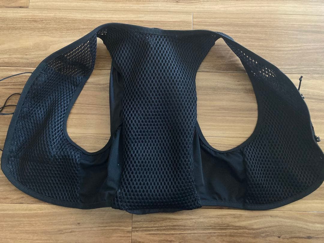 L*様 購入日に即発送 美品 SALOMON ACTIVE SKIN 8 Lサイ