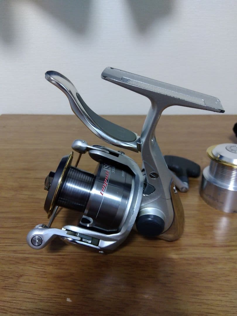 ダイワ　トーナメント2000LBA とインパルトスプール　ジャンク