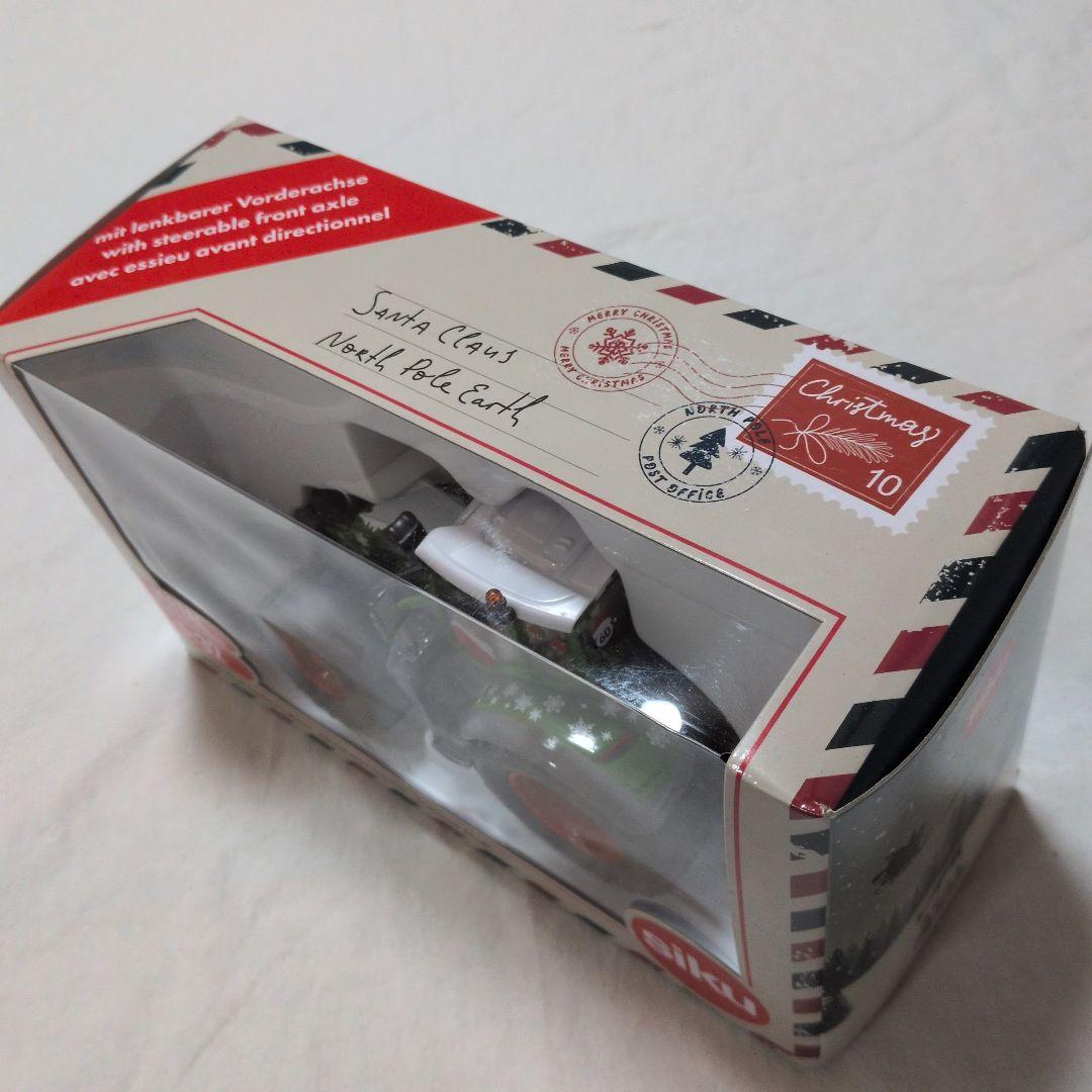 siku 1/32 トラクター【クリスマスバージョン】
