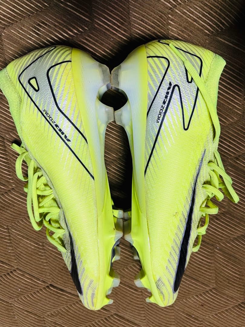 NIKE マーキュリアル　ヴェイパー16 エリート　FG 27.5