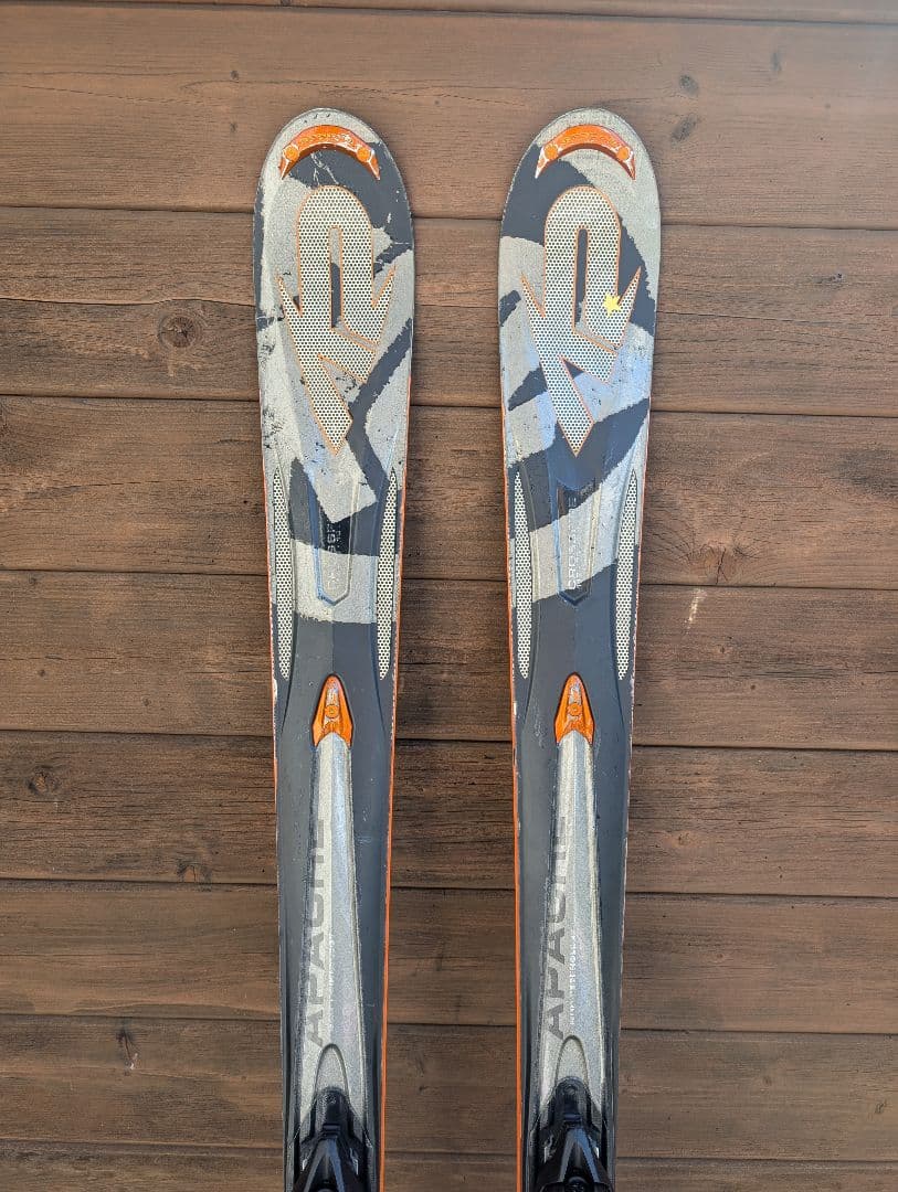 k2スキー（モデル;apeche）
