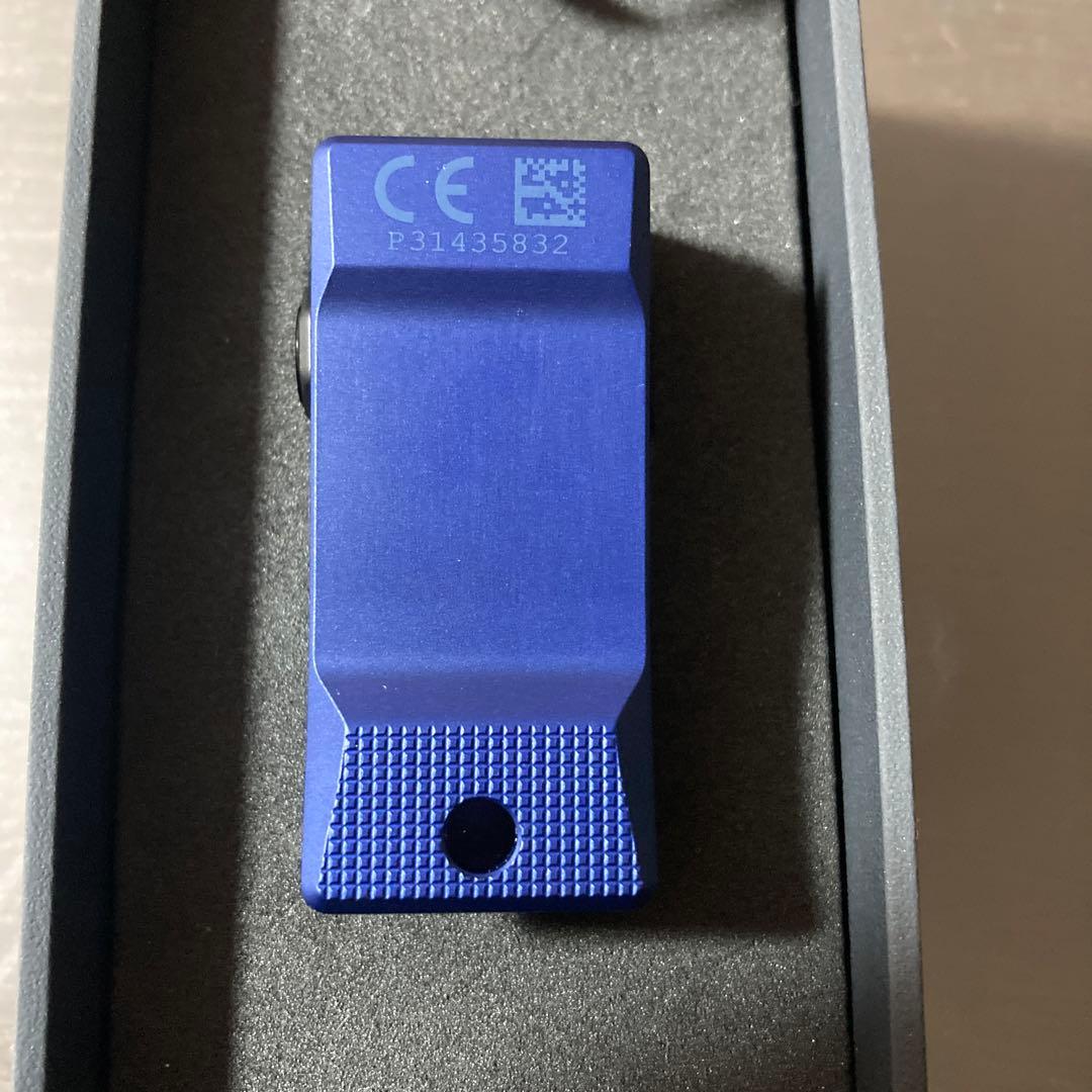 新品未使用　OLIGHT 青い懐中電灯 クリップ付き