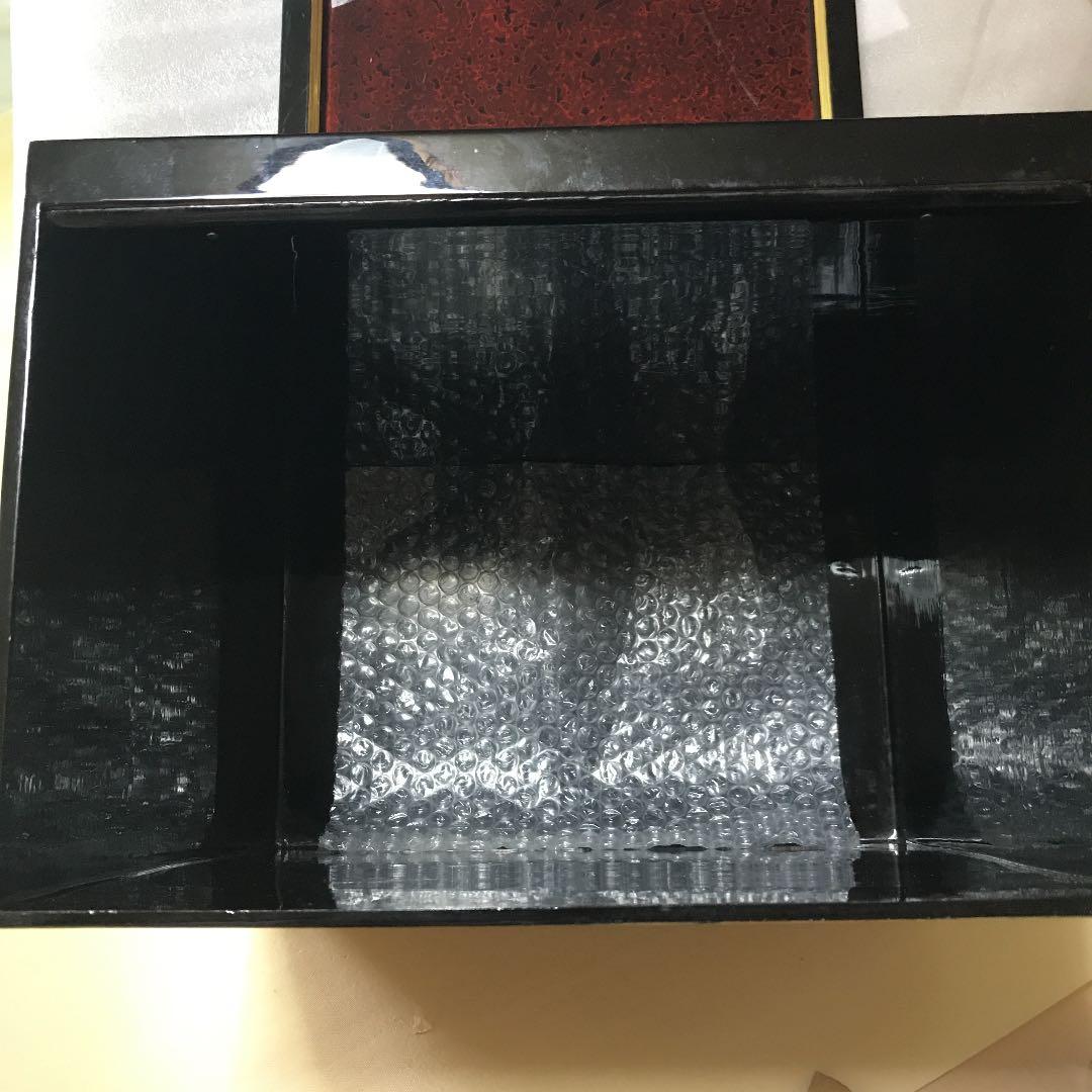 金莳絵の漆台