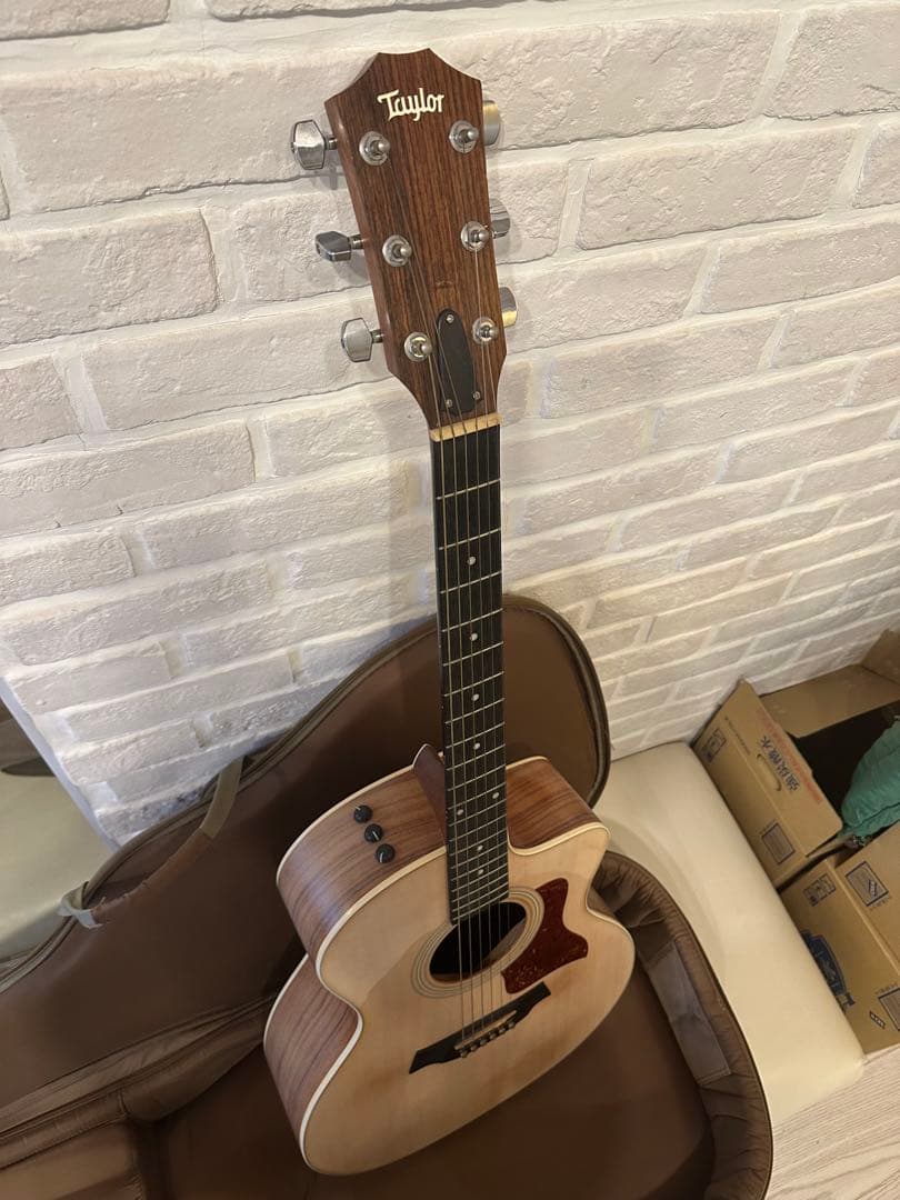 T*K様 Taylor 214ce エレキアコースティックギター 専用ケース付