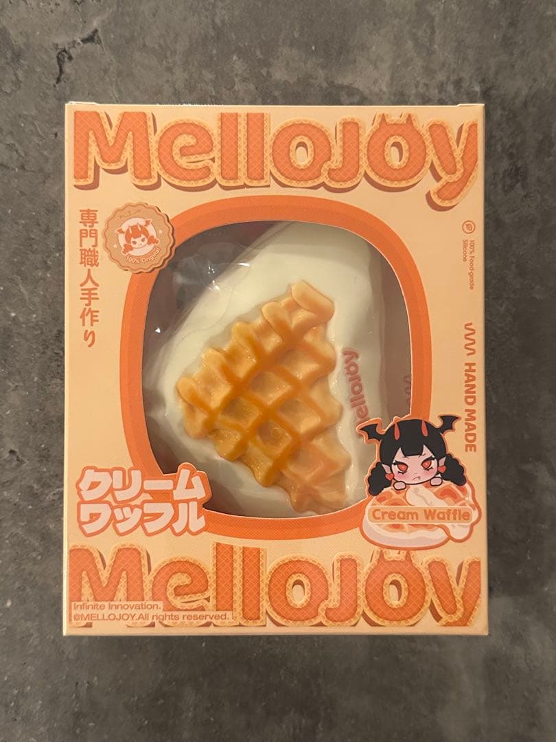 Mellojoy メロジョイ スクイーズ クリームワッフル スクエア さんかく