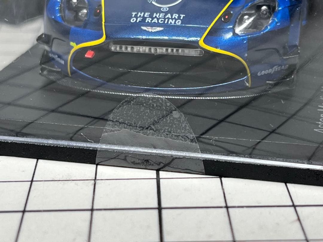 スパーク spark 43 heart of racing アストンマーティン