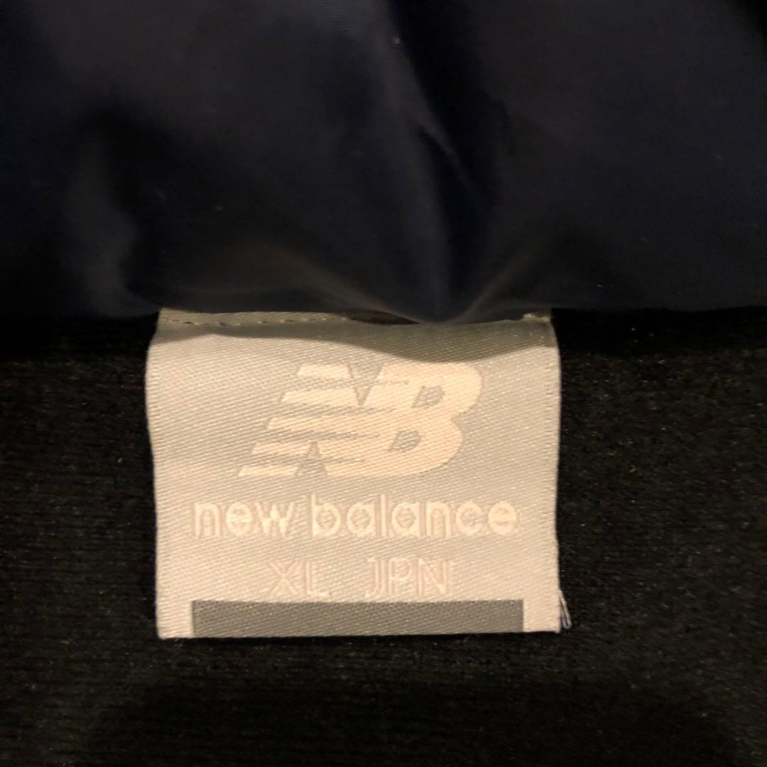 New Balance ベンチコート。ネイビー