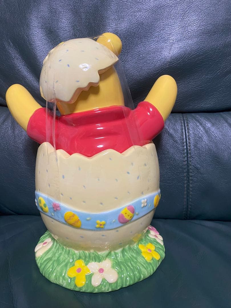 レア⭐️くまのプーさん　イースター（復活祭）テーマ陶器製クッキージャー