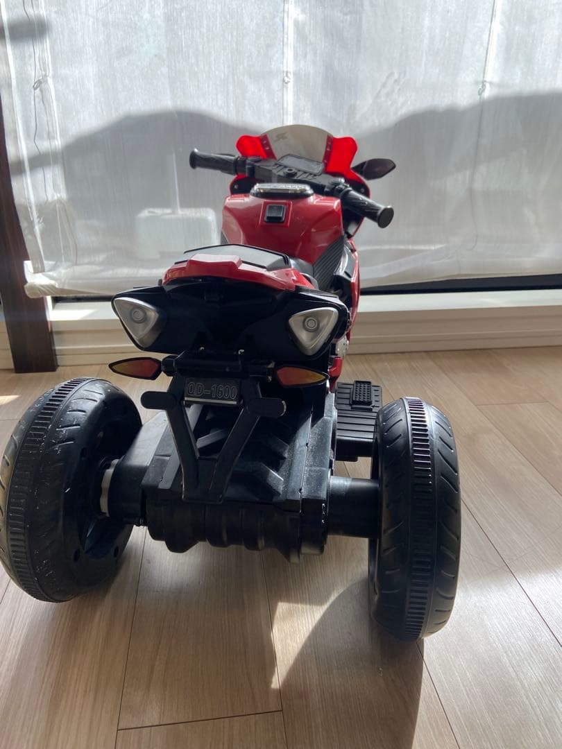 子供用　電動バイク　レッド