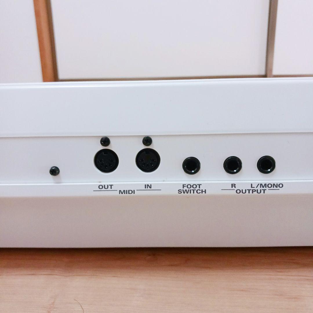 Roland E-09W シンセサイザー キーボード 61鍵 音源内蔵