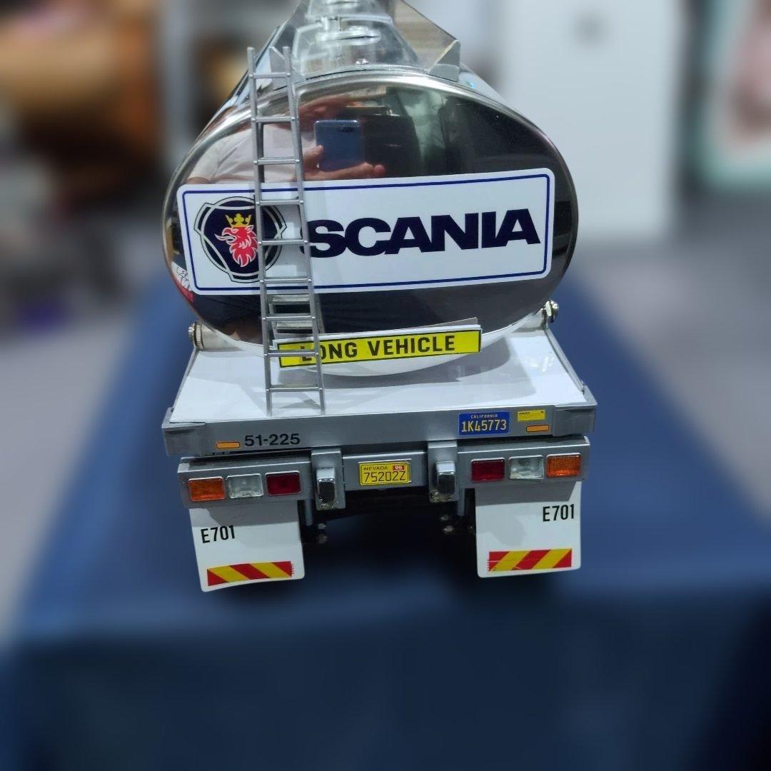 SCANIA メタルタンクトレーラー