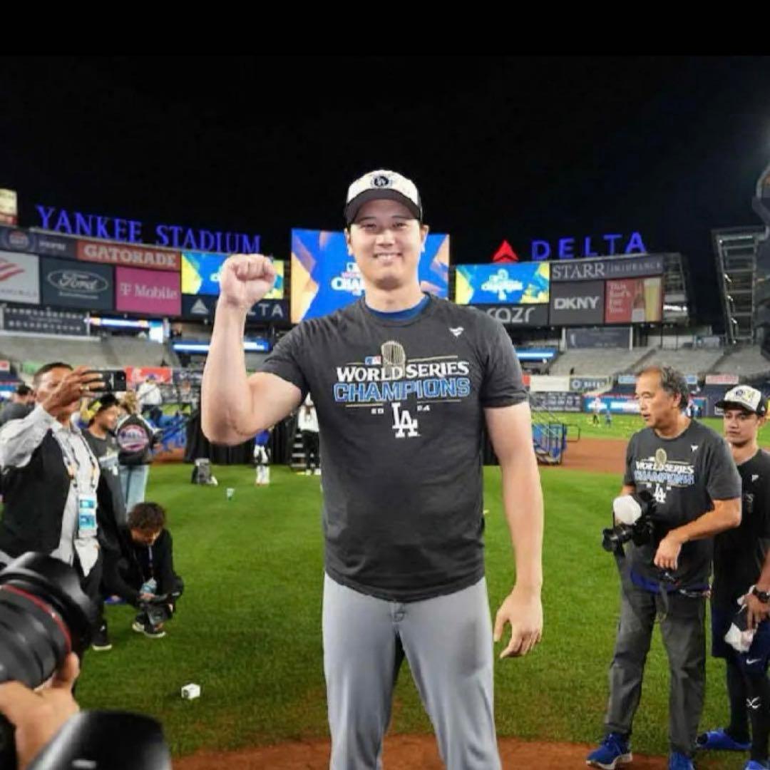 MLB公式 ドジャースワールドシリーズチャンピオンズTシャツSサイズ　未開封