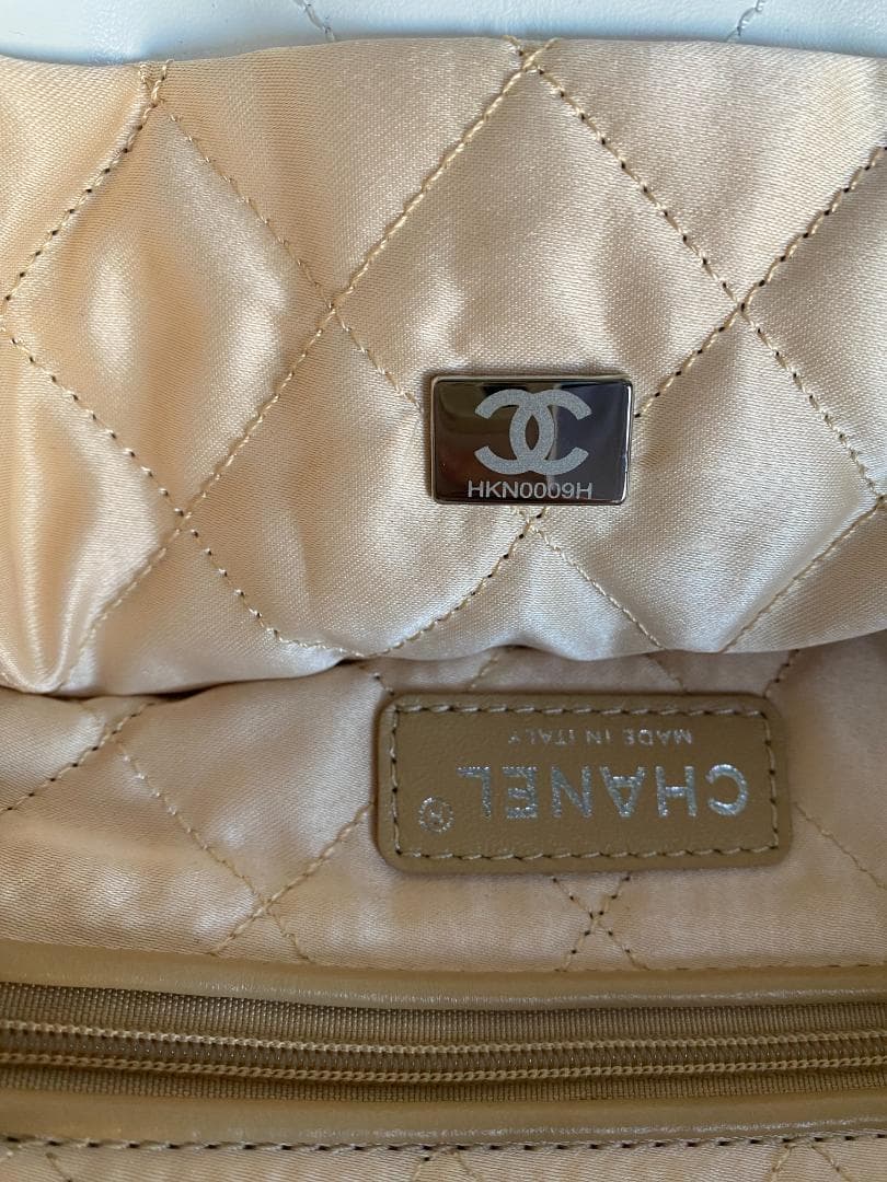 ♪可愛い♡CHANEL チェーンショルダーバッグ 22 バッグ ホワイト