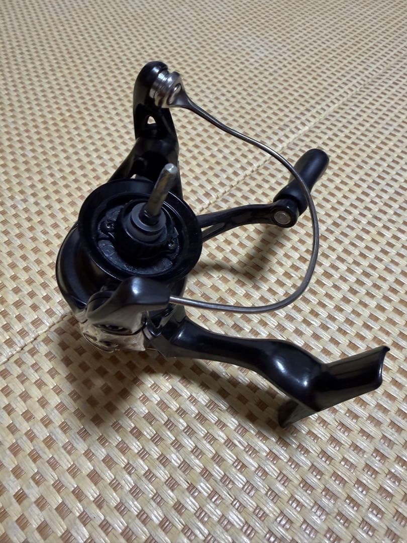 SHIMANO VANFORD C3000SDHスピニングリール ※スプール無し