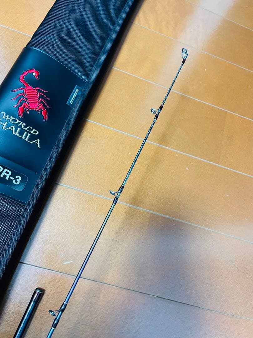 シマノ 18ワールドシャウラ 1652R-3 美品 保証書付き 送料込み