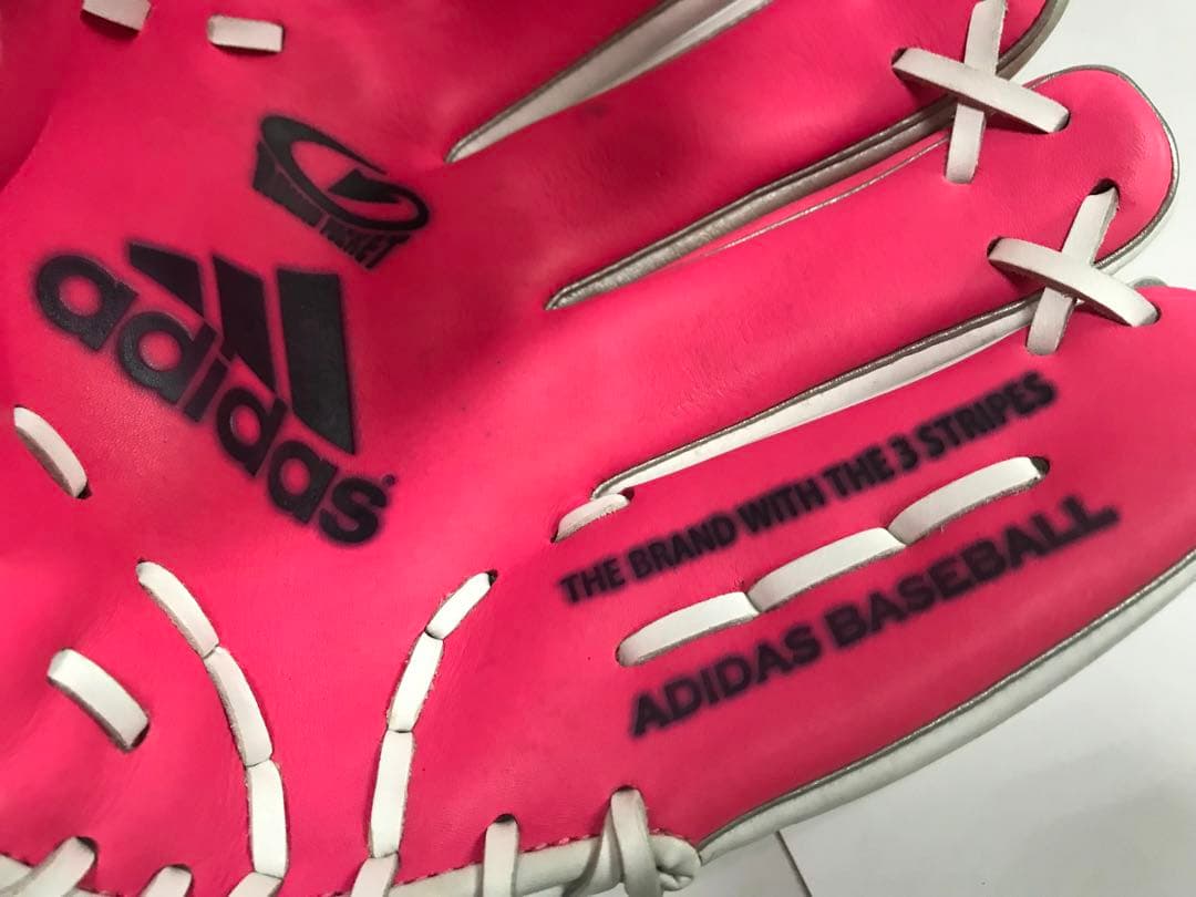 adidas 軟式グローブ